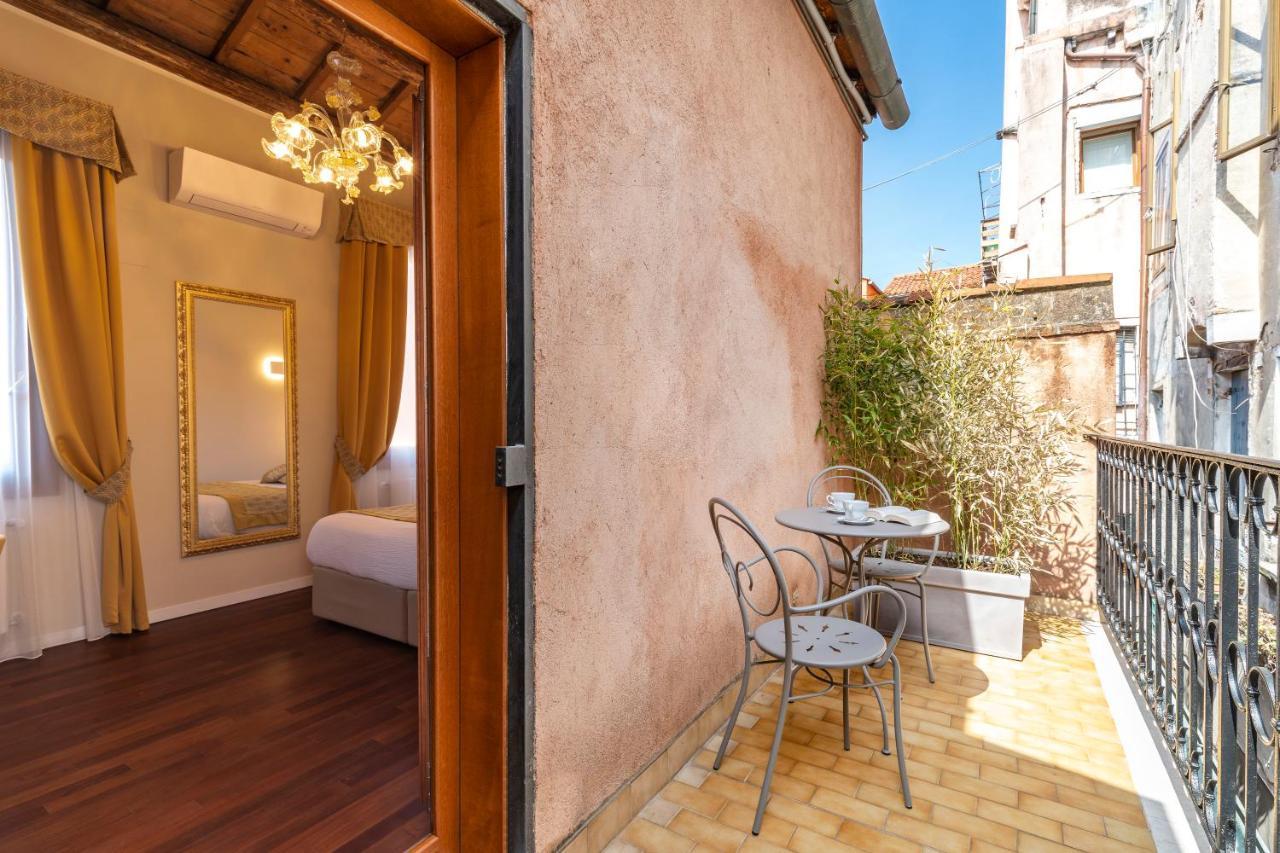 Residenza La Duchessa Deluxe Rooms البندقية المظهر الخارجي الصورة